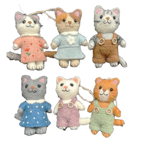 ANIME KITTEN ORNAMENT