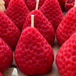 STRAWBERRY BEESWAX CANDLE