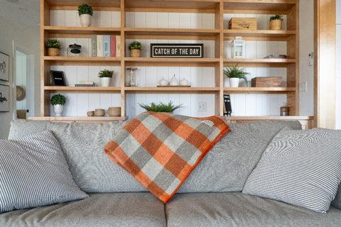 MacAUSLAND WOOLEN THROW/ORANGE CHECKER