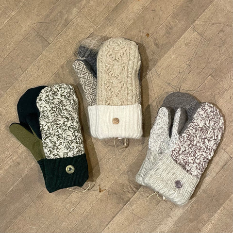 UPCYCLED WOOL MITTENS